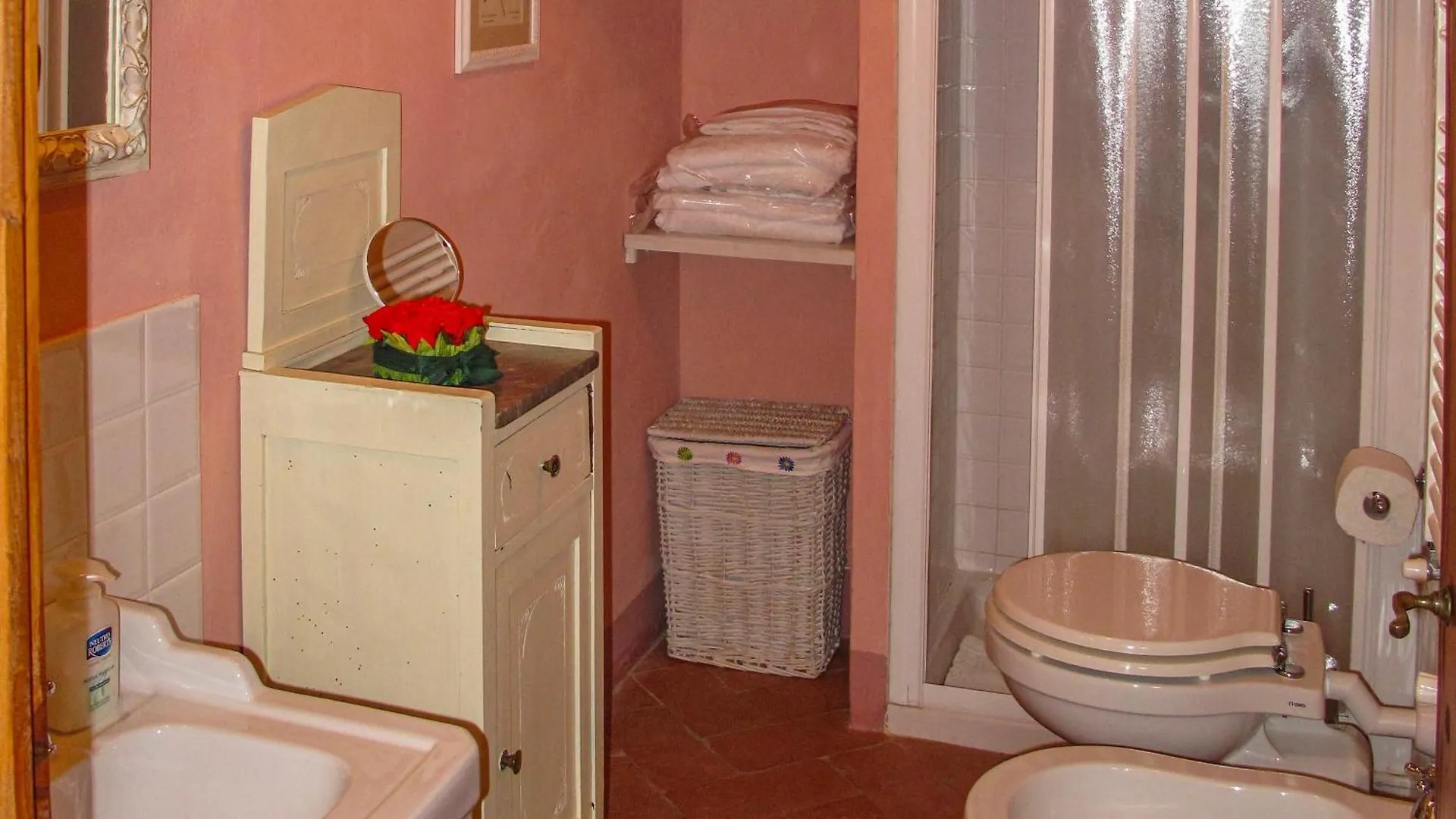 Francigena Apartments - Happy Rentals Gambassi Terme Italie