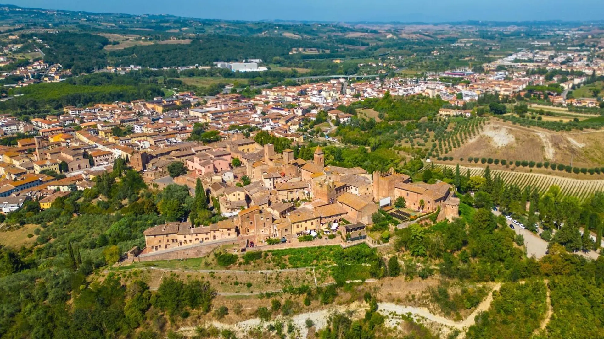 Francigena Apartments - Happy Rentals Gambassi Terme 0*,